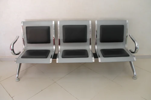Chaise triplette 