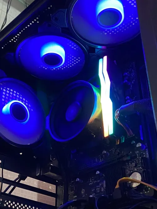 PC GAMER RYZEN GAMING