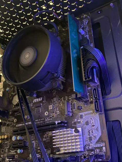 PC GAMER RYZEN 5 5600G