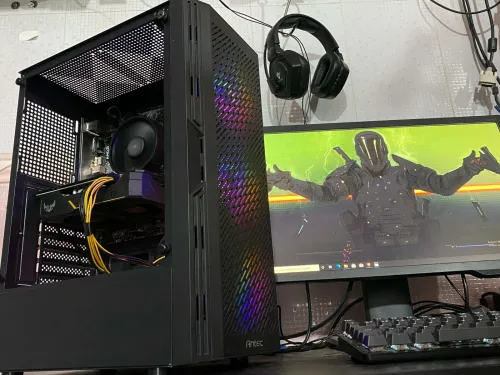 PC GAMER SUPER