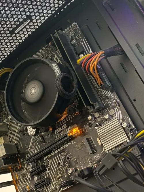 PC GAMER RYZEN 5 5600G CLAVIER SOURIE
