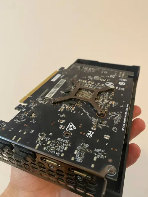 RTX 3050 6GB GIGABYTE
