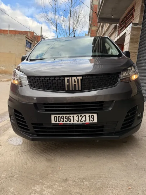 Fiat Scudo 2023 Gris souris
