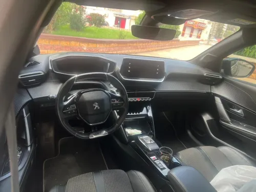 Peugeot 208 2023 GT