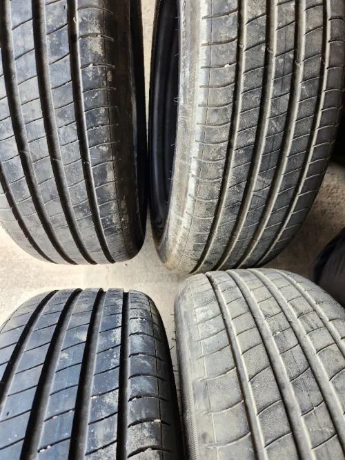 ربع بنوات Michelin مع لاجونت ليزونجريفار  (أصلي)