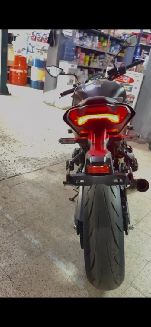 Kawazaki Z900 2025