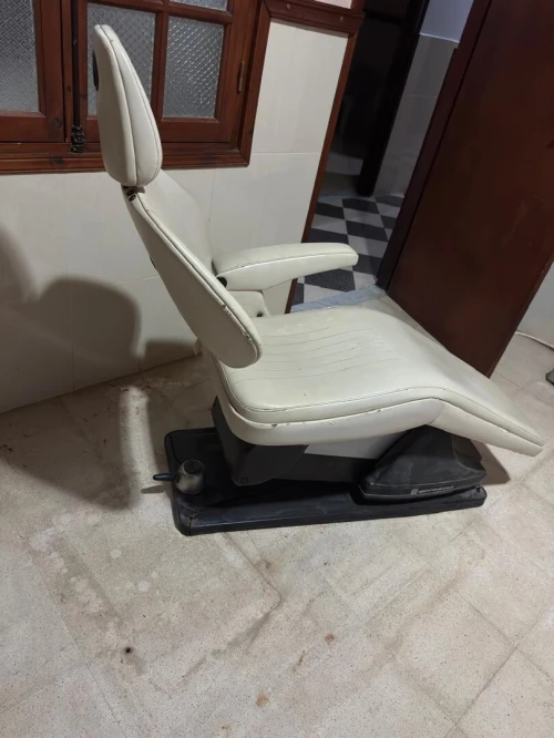 Fauteuil dentaire bon état, fonctionnel