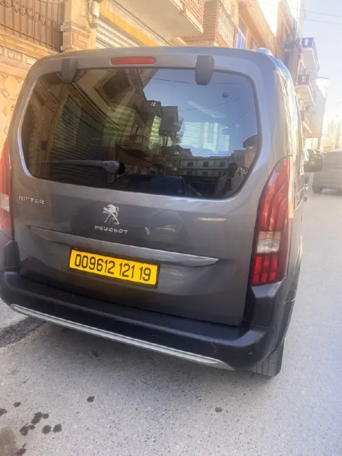 Peugeot Partner 2021 