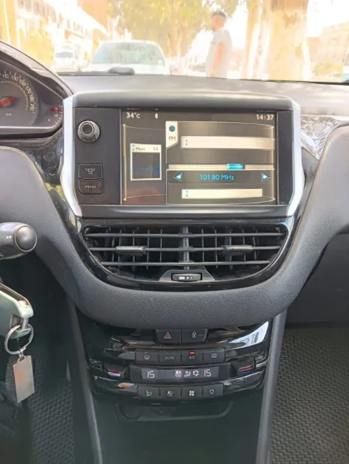 Peugeot 208 2013 Allure