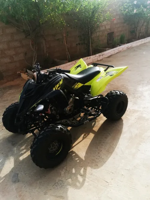 Yamaha moto R700 2022