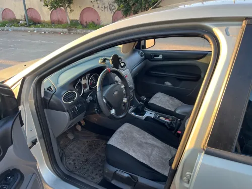 Ford Focus 5 portes 2010 Focus 5 portes