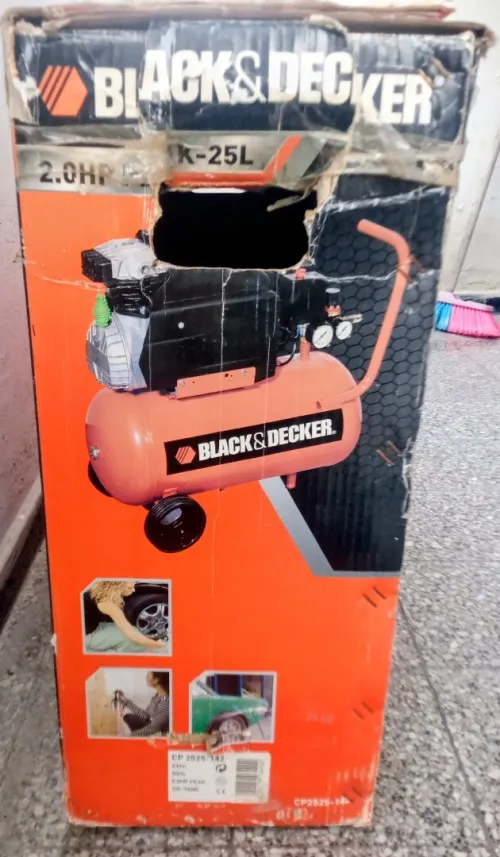 Vend compresseur d'air BLACK Decker 25L
