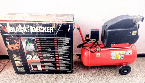 Vend compresseur d'air BLACK Decker 25L