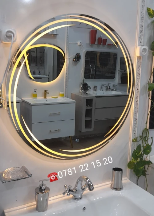 Miroir de salle de bain 