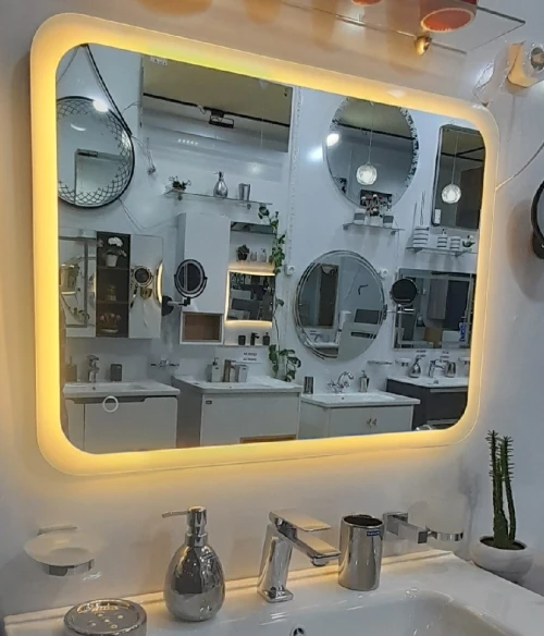 Miroir de salle de bain 