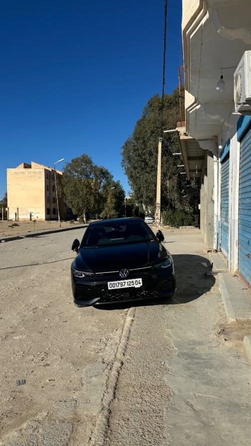 Volkswagen Golf 8 2025 R-Line
