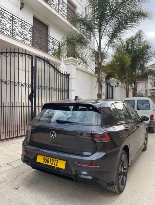Volkswagen Golf 8 2025 R-Line