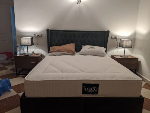 Chambre a coucher presque neuf