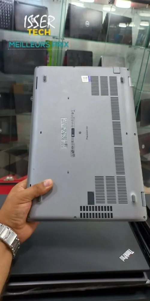  STATTION DELL PRECESION 3551 core i5 10400H-16GB- 512 GB SSD-15,6" FHD-NVIDIA Quadro P620 4Go GDDR5