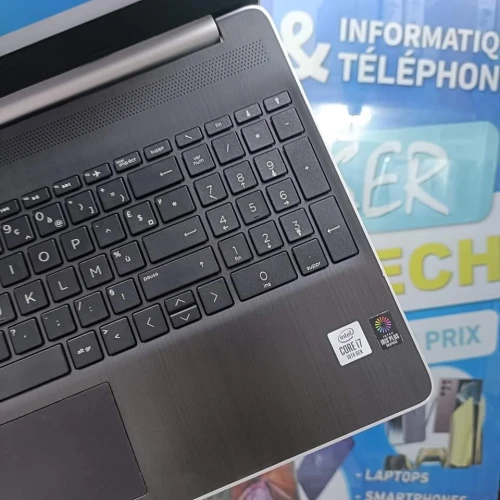 HP Notebook 15s-fq1007nf Intel Core i7-1065G7 15,6" FUL HD , INTEL IRIS PLUS.