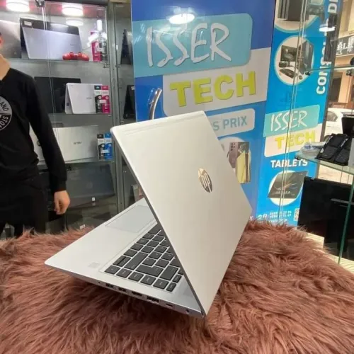 UltraBook HP PROBOOK 445 G6 AMD RYZEN 5 Vpro 3500U Avec Carte Graphique AMD RADEON Vega 8 2GB  GDDR5