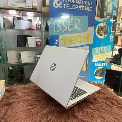 UltraBook HP PROBOOK 445 G6 AMD RYZEN 5 Vpro 3500U Avec Carte Graphique AMD RADEON Vega 8 2GB  GDDR5