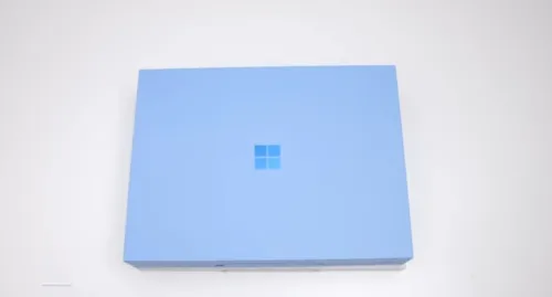 Microsoft Surface Laptop 7 ecran Tactile 13.8 Snapdragon X Elite 16Go RAM SSD 512Go