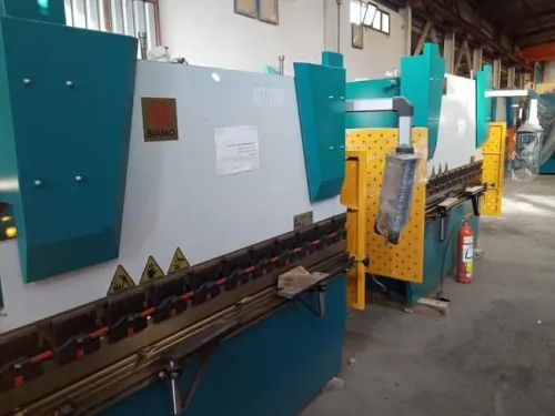 ماكنات الخراطة. الات الخراطة و التفريز  MACHINES FABRICATION MÉCANIQUE. Tours et fraiseuses
