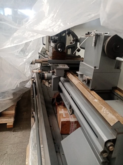 ماكنات الخراطة. الات الخراطة و التفريز  MACHINES FABRICATION MÉCANIQUE. Tours et fraiseuses