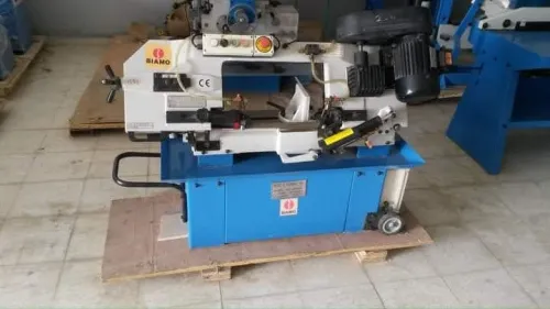 ماكنات الخراطة. الات الخراطة و التفريز  MACHINES FABRICATION MÉCANIQUE. Tours et fraiseuses
