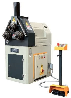 ماكنات الخراطة. الات الخراطة و التفريز  MACHINES FABRICATION MÉCANIQUE. Tours et fraiseuses