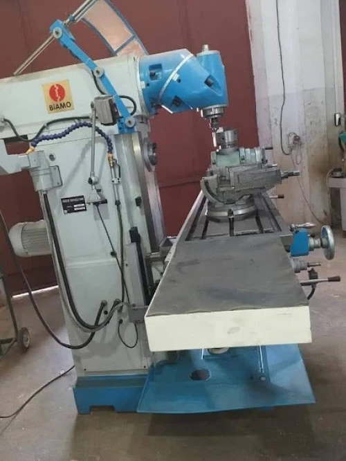 ماكنات الخراطة. الات الخراطة و التفريز  MACHINES FABRICATION MÉCANIQUE. Tours et fraiseuses