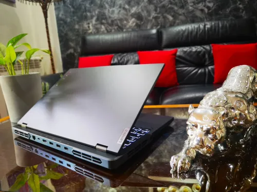 [VENDU] LENOVO LEGION 5i PRO - i7 14700HX - RTX 4070 + ÉCRAN 16" QHD 2K 240Hz - SSD 1TB - RAM 32Go 