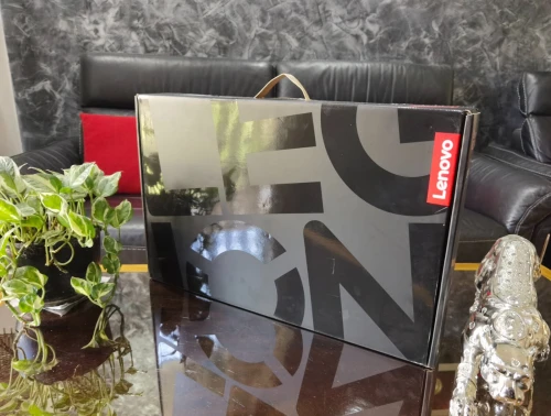 LENOVO LEGION PRO 7- Intel  Ultra 9 275HX-RTX 5080 16Go-Écran 16" Oled QHD+ 240Hz-RAM 32 Go -SSD 1TB