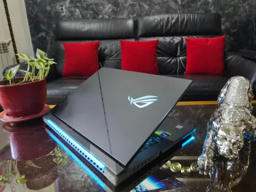 [VENDU] ASUS ROG STRIX G18 - i9 14900HX-RTX 4080 12Go-Écran 18" Mini-LED QHD+ 240Hz-RAM 32Go-SSD 1TB