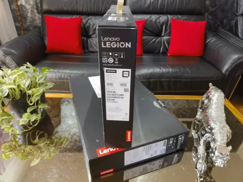 [VENDU] LENOVO LEGION PRO 7i - Ultra 9 275HX - RTX 5090 24Go - Écran 16" Oled QHD+ 240Hz - RAM 32Go-SSD 2To