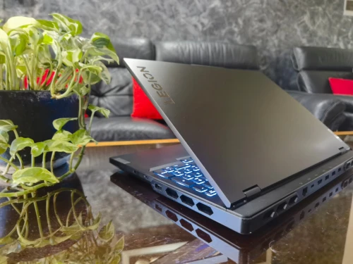LENOVO LEGION 7i PRO Intel i9-14900HX - RTX 4090 16Go - Écran 16" QHD 2K 240Hz -SSD 2TB - RAM 32 Go