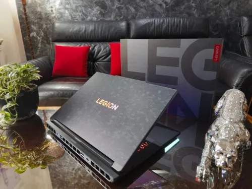 LENOVO LEGION 9i GEN 10- Intel Ultra 9 275HX -RTX 5080 16Go -Écran18" 4k UHD 240Hz -RAM 32Go -SSD 1T