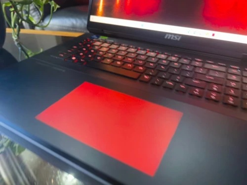 [VENDU] MSI TITAN 18HX - Intel i9 14900HX - RTX 4090 16Go - Écran 18" QHD 240Hz - RAM 32Go - SSD 2To