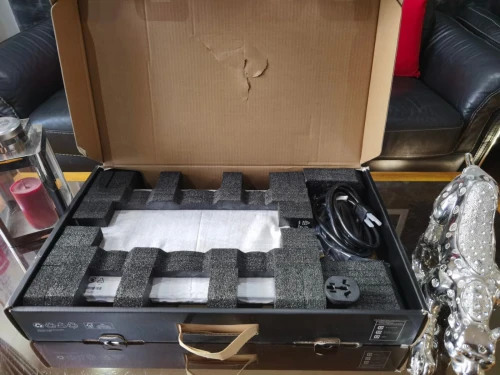 [VENDU] LENOVO LEGION 7i PRO-i9-13900HX - RTX 4090 16Go-Écran 16" QHD 2K 240Hz -SSD 2TB - RAM 32 Go 