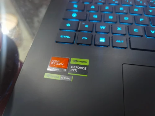 [VENDU] ASUS STRIX SCAR 17 X3D -Ryzen 9 7945HX3D-RTX 4090 16Go-Écran 17" QHD 240Hz-RAM 32Go-SSD 1TO 