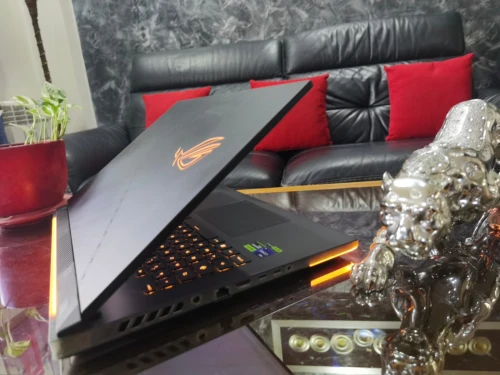 [VENDU] ASUS STRIX SCAR G18- i9 13980HX - RTX 4090 16Go - Écran 18" QHD+ 240Hz - RAM 64Go - SSD 2TB