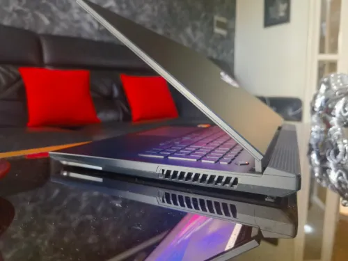 [VENDU] ASUS STRIX SCAR 17 X3D -Ryzen 9 7945HX3D-RTX 4090 16Go-Écran 17" QHD 240Hz-RAM 32Go-SSD 1TO 