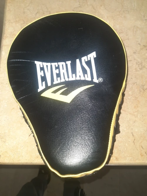 Casque de boxe. Sac. Et paw