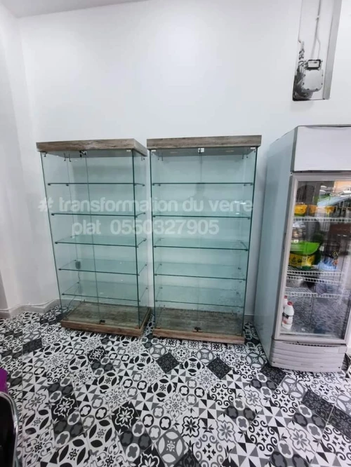 Armoire d'exposition en verre 