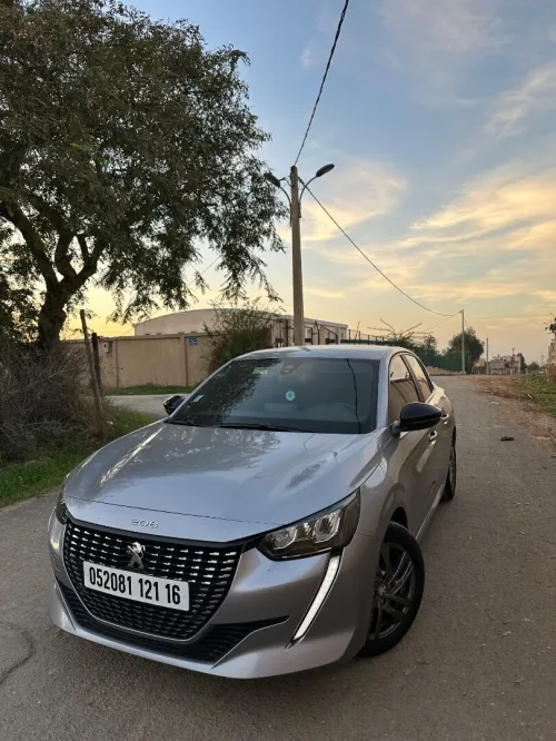 Peugeot 208 2021 Silver Line