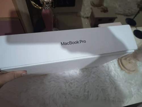 MacBook Pro M4 Chip  14inch 16GB Memory 512GB Storage