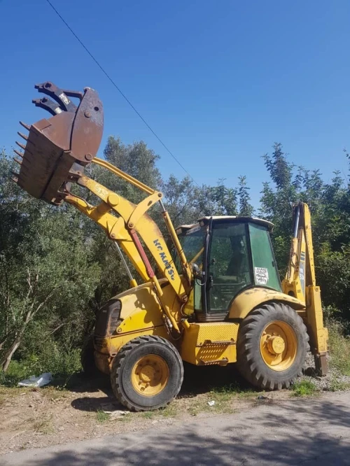 KOMATSU WB93R 2004