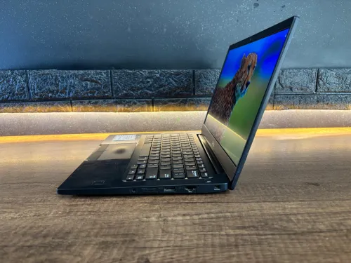 Pc portabl dell latitude 7390