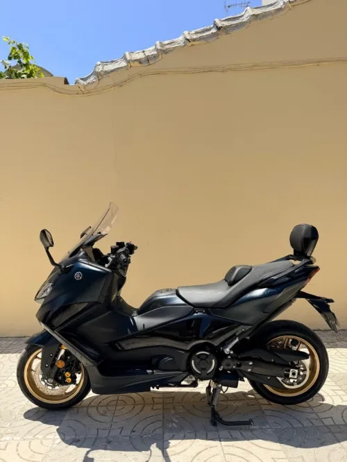Yamaha Tmax 562 